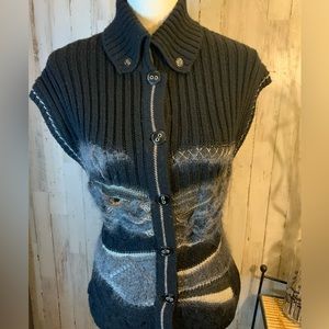 Mixed material short sleeve cardigan. Size 3.